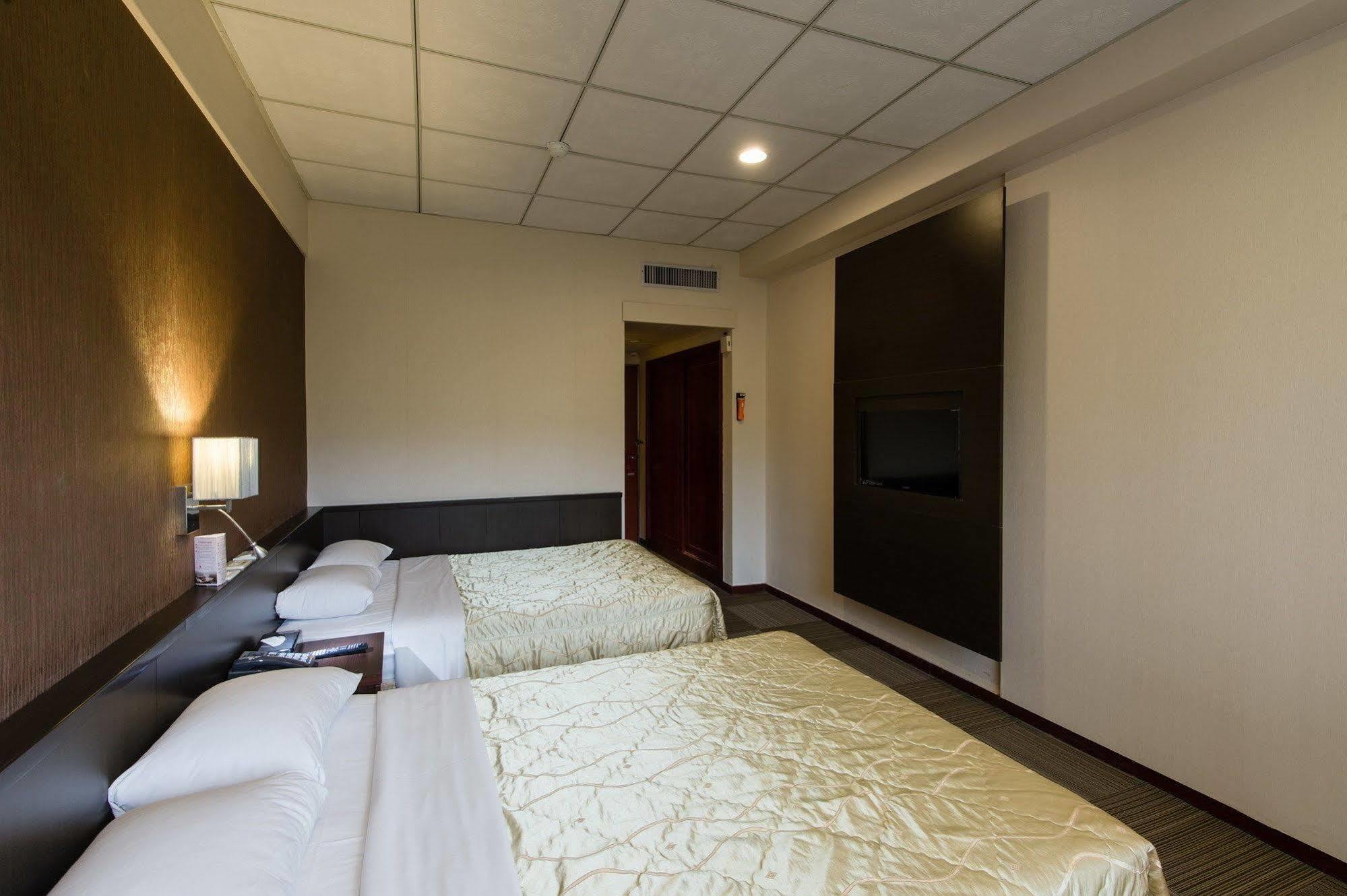 Atami Hotel Тайбэй Экстерьер фото